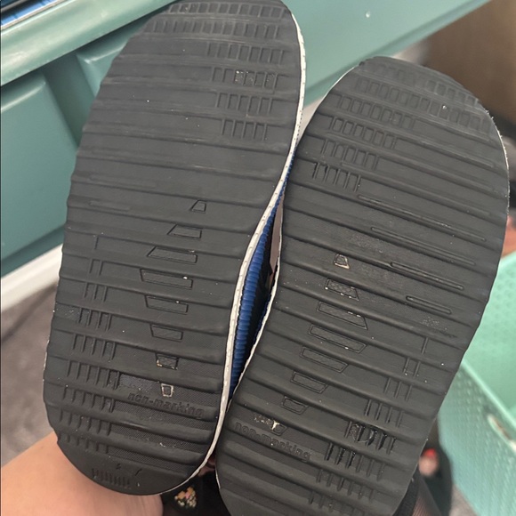 Kids soft foam shoes in black and blue - Picture 5 of 5